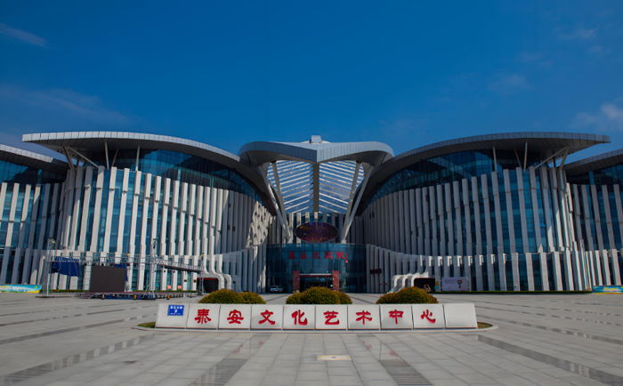 泰安文化藝術(shù)中心圓柱建造實(shí)例分析